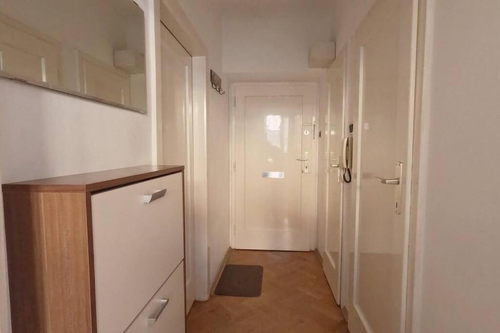 Vienna: Cozy 2-Room Apt. Bagian luar foto